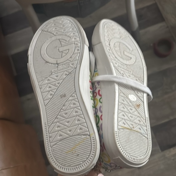 G by Guess Los Angeles Signature G Logo Sneakers NWT - Picture 3 of 3